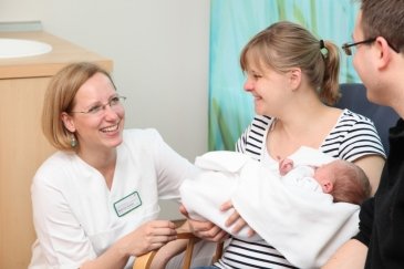 Oberste Maxime in der Klinik für Geburtshilfe - natürliche Bindung von Anfang an fördern 